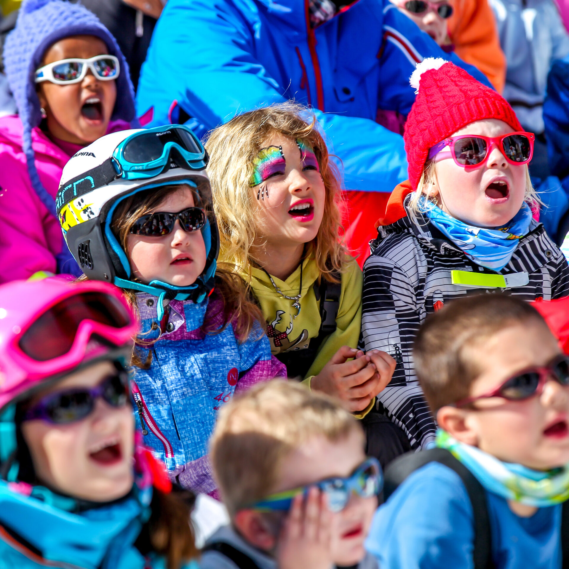 Staunende Kinder am Fuchstivalino