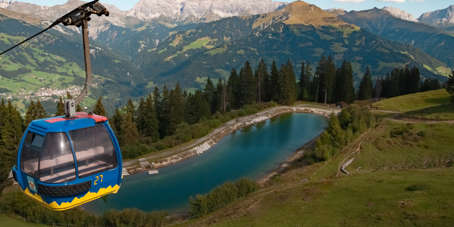 Gondelbahn vor dem Älplisee